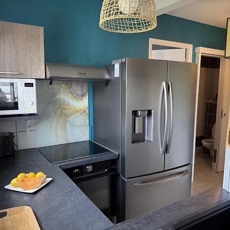 Juan-les-pins Beachside 1br Apartment, Air Conditioned, Parking Place Apartamento Antibes