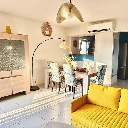 Juan-les-pins Beachside 1br Apartment, Air Conditioned, Parking Place *
