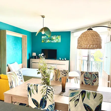 Juan-les-pins Beachside 1br Apartment, Air Conditioned, Parking Place Antibes