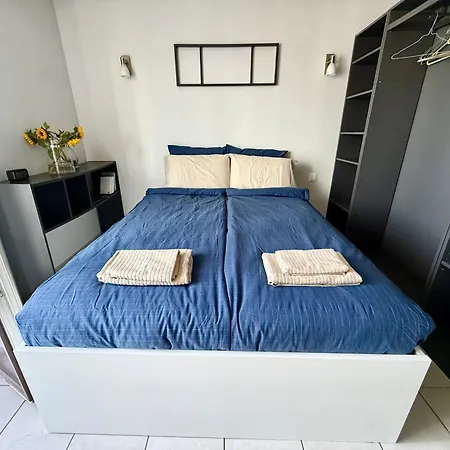Juan-les-pins Beachside 1br Apartment, Air Conditioned, Parking Place Apartamento
